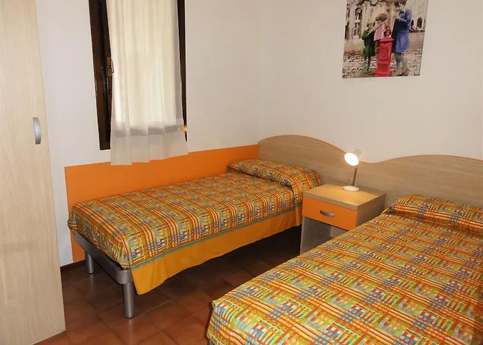 빌라 Townhouse With Private Garden *